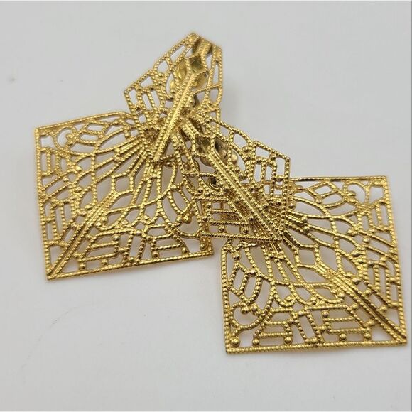Filigris Earrings, Dangle, Pierced,  Gold Toned - Picture 5 of 5